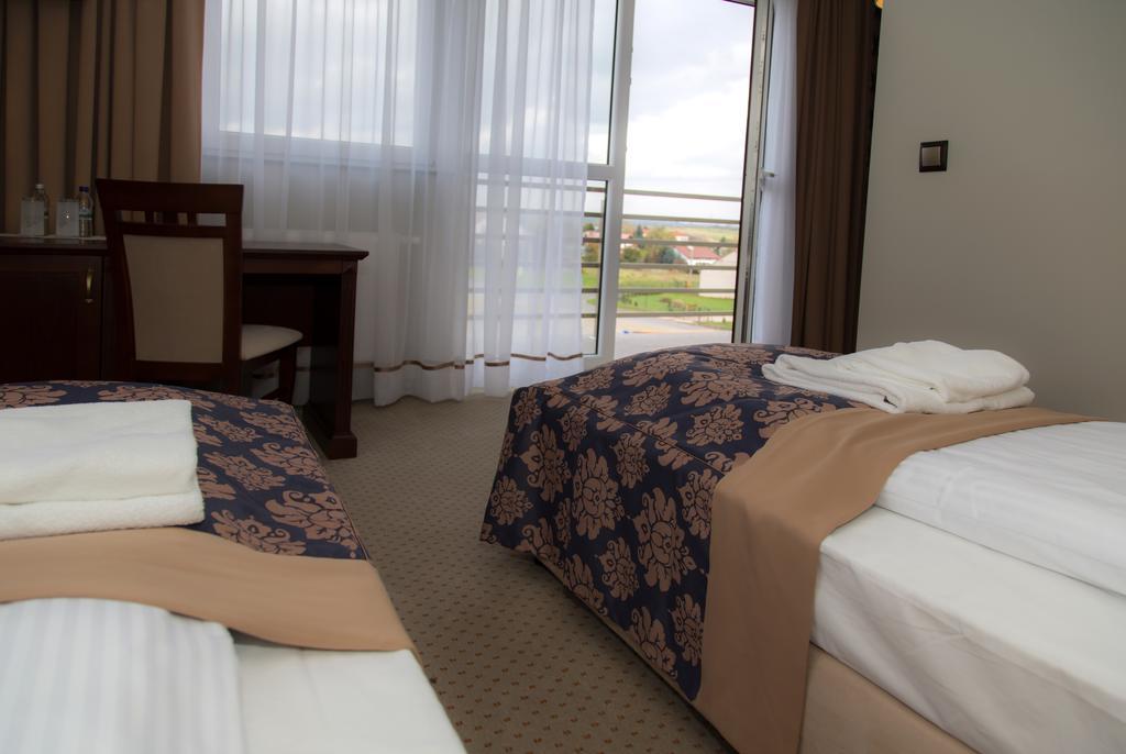 Hotel Imperial Residence Sandomierz Room photo